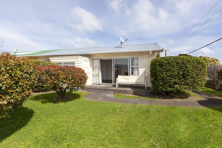 Photo of property in 170 Arawhata Road, Paraparaumu, 5032