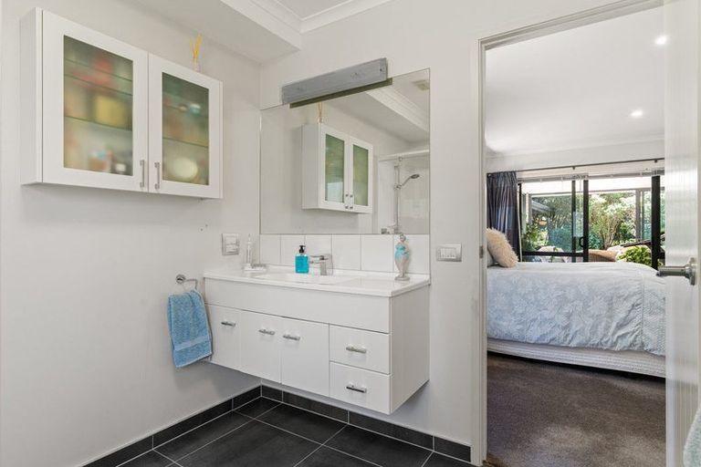 Photo of property in 7 The Glade, Carterton, 5713