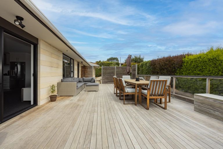 Photo of property in 15 Argyle Street, Weston, Oamaru, 9401