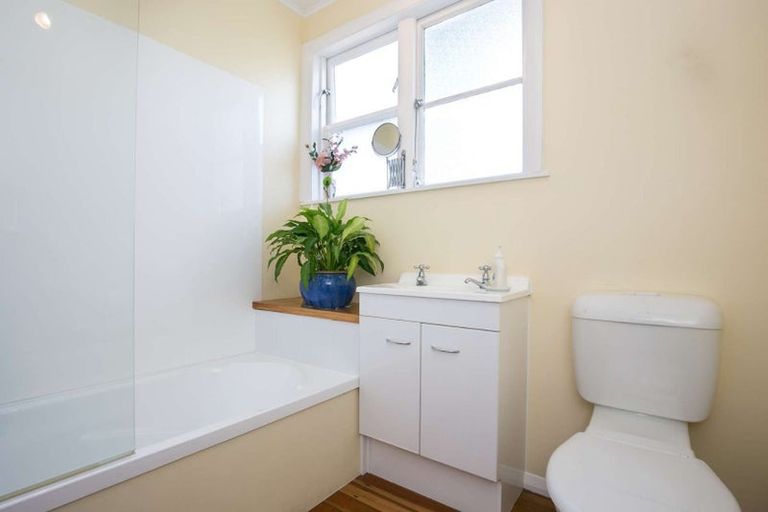 Photo of property in 15 Punjab Street, Khandallah, Wellington, 6035