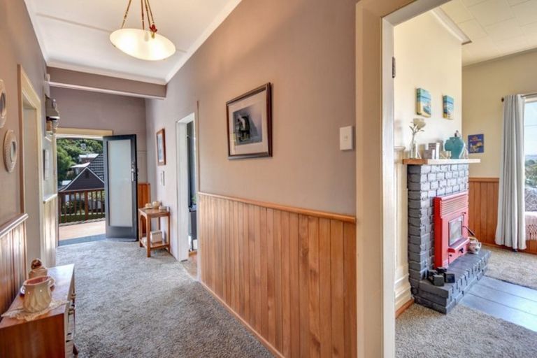 Photo of property in 4 Cook Street, Mornington, Dunedin, 9011