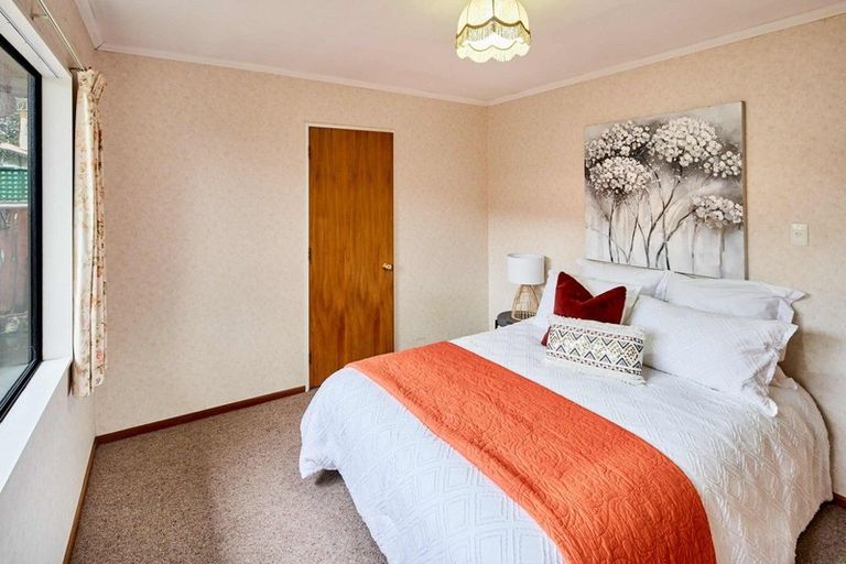 Photo of property in 27a Guthrie Street, Waterloo, Lower Hutt, 5011