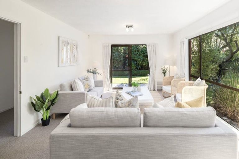 Photo of property in 1/15 Inglewood Place, Avonhead, Christchurch, 8042