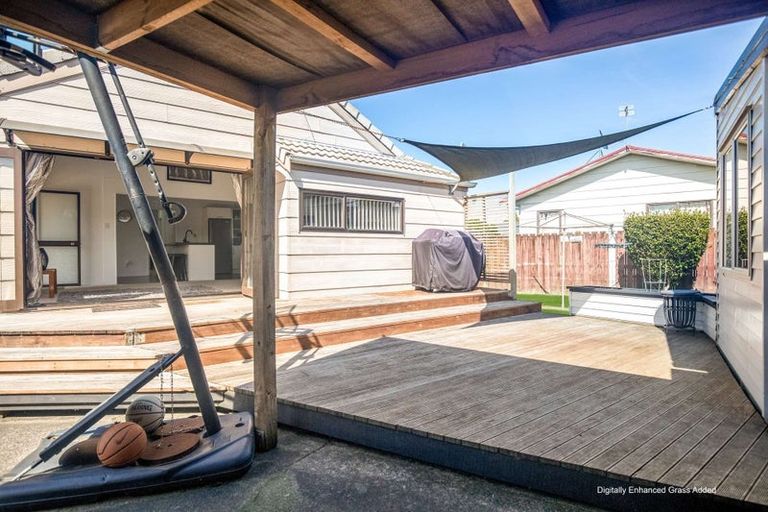 Photo of property in 10 Kentucky Crescent, Nawton, Hamilton, 3200