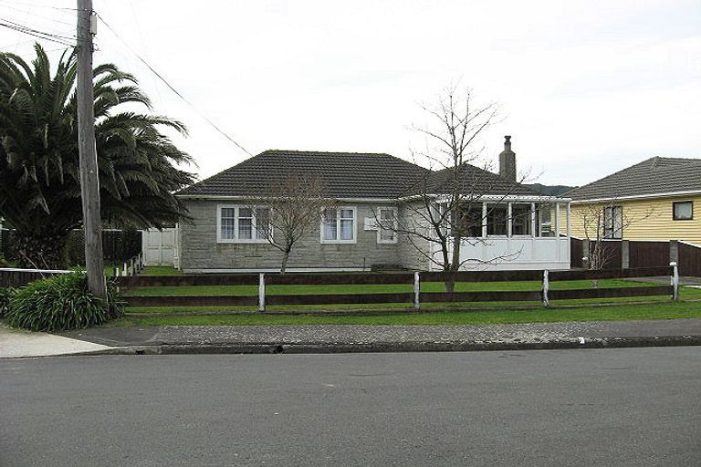 Photo of property in 16 Edmonds Street, Wainuiomata, Lower Hutt, 5014