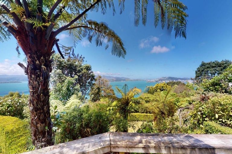 Photo of property in 8 Ranikhet Way, Khandallah, Wellington, 6035