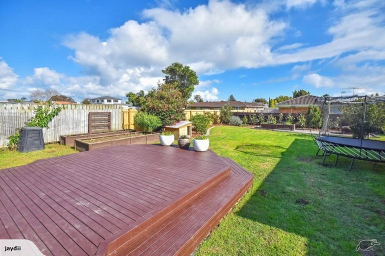 Photo of property in 27 Kenderdine Road, Papatoetoe, Auckland, 2025