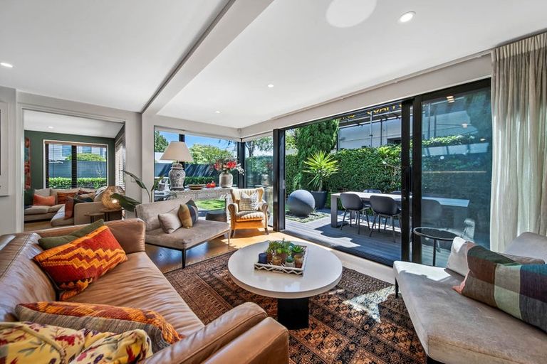 Photo of property in 10 Shrewsbury Street, Merivale, Christchurch, 8014