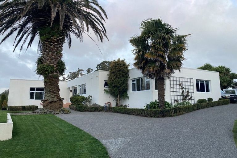 Photo of property in 12b Kororako Grove, Whalers Gate, New Plymouth, 4310