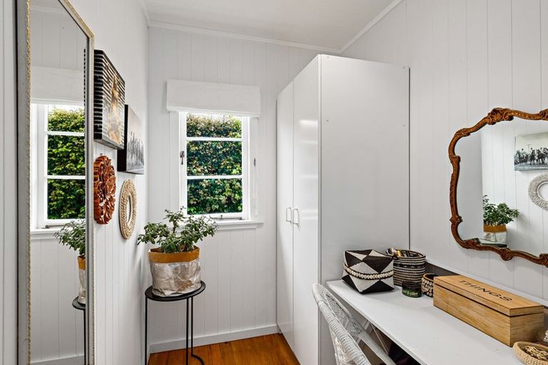 Photo of property in 24 Harbour View Road, Point Wells, Warkworth, 0986