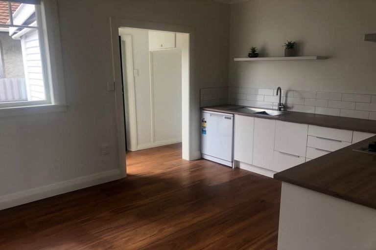 Photo of property in 1a Central Terrace, Alicetown, Lower Hutt, 5010