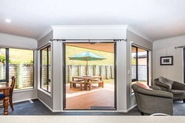 Photo of property in 54 Aotea Drive, Aotea, Porirua, 5024