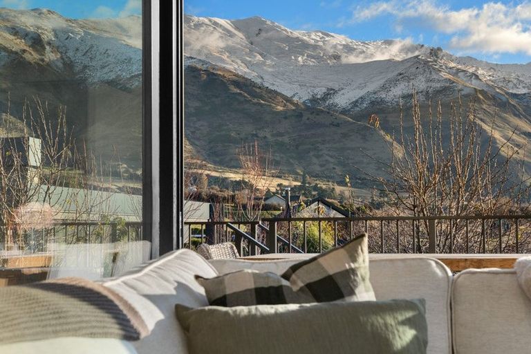 Photo of property in 71 West Meadows Drive, Wanaka, 9305