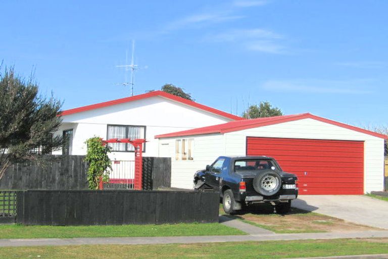 Photo of property in 49a Lloyd Drive, Nawton, Hamilton, 3200