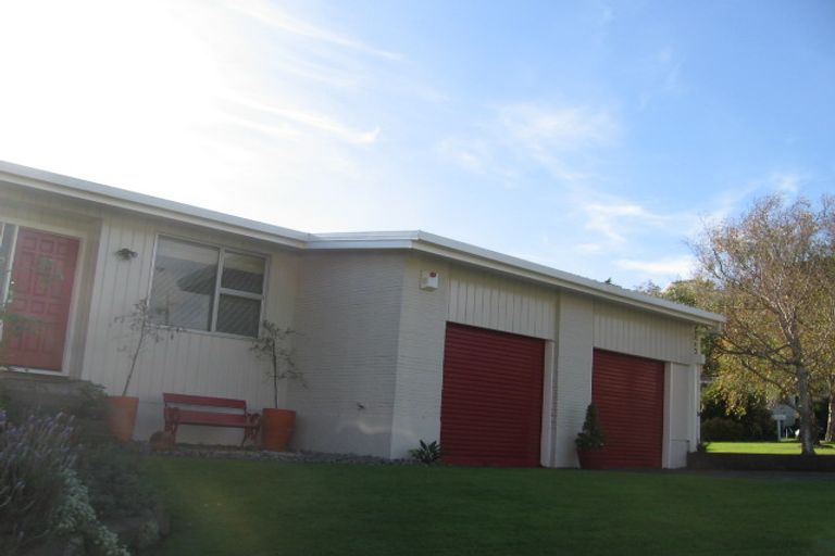 Photo of property in 33 Spinnaker Drive, Whitby, Porirua, 5024