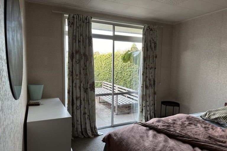 Photo of property in 2/518 Fitzroy Avenue, Hastings, 4122