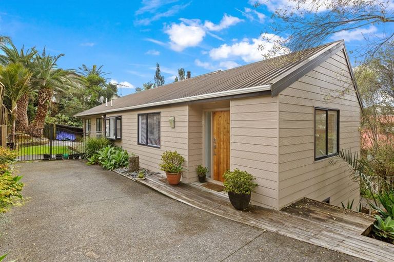 Photo of property in 2/64 Langana Avenue, Browns Bay, Auckland, 0630