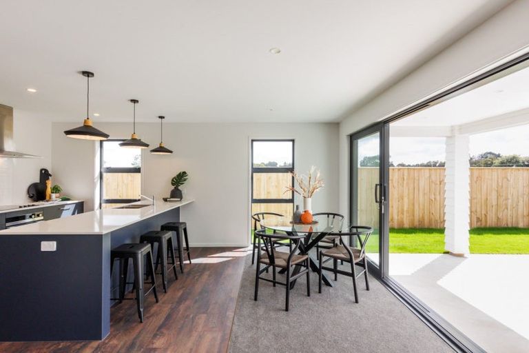 Photo of property in 9 Pahiki Crescent, Levin, 5510