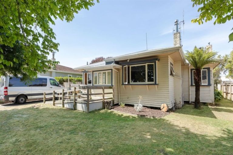 Photo of property in 19 East Street, Feilding, 4702