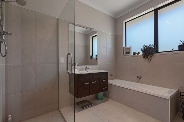 Photo of property in 31 Eagles Way, Cable Bay, 0420