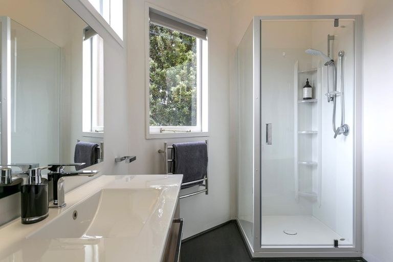 Photo of property in 47 Hawai Street, Two Mile Bay, Taupo, 3330