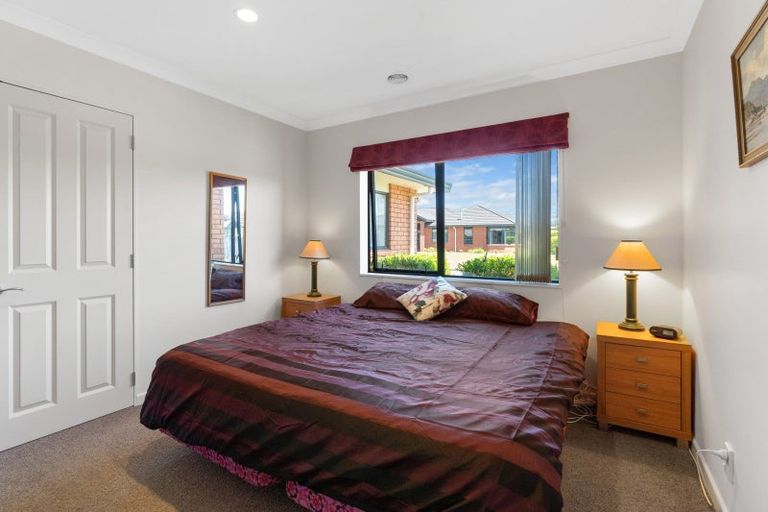 Photo of property in 7 Aburoc Place, Paraparaumu Beach, Paraparaumu, 5032