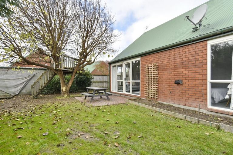 Photo of property in 35 Larch Place, Casebrook, Christchurch, 8051