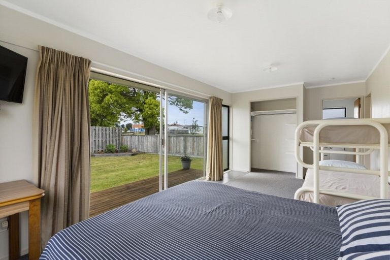 Photo of property in 118 Charleston Avenue, Whangamata, 3620