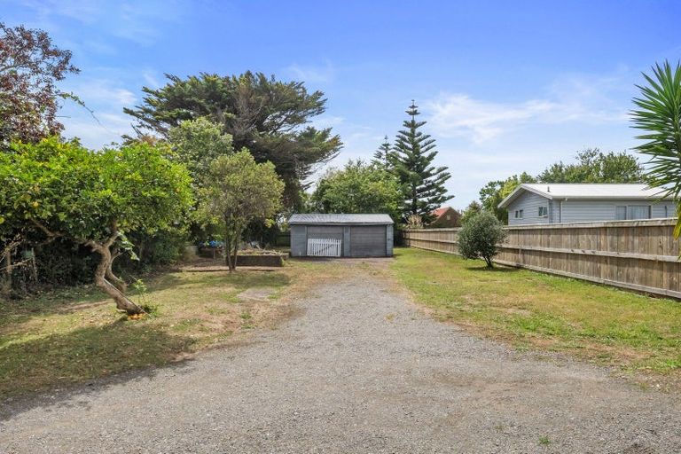 Photo of property in 28 Hokio Beach Road, Levin, 5510