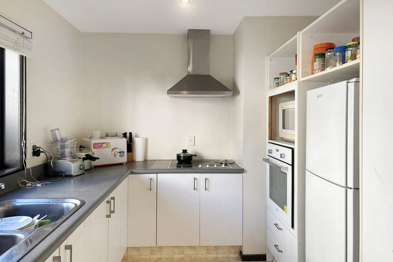 Photo of property in 240 The Terrace, Wellington Central, Wellington, 6011