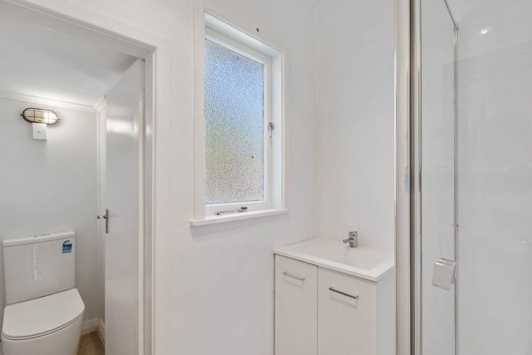 Photo of property in 17a Kereru Street, Henderson, Auckland, 0612