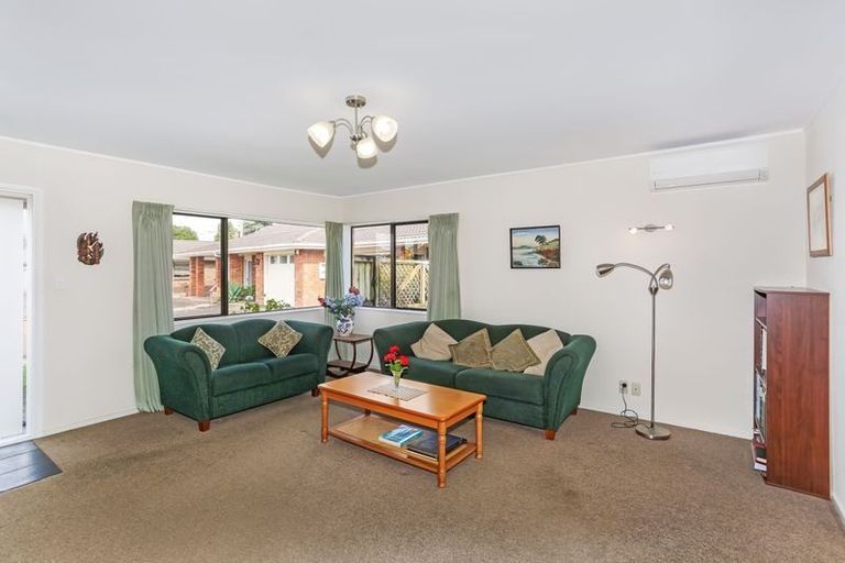 Photo of property in 2/15 Don Street, Papakura, 2110