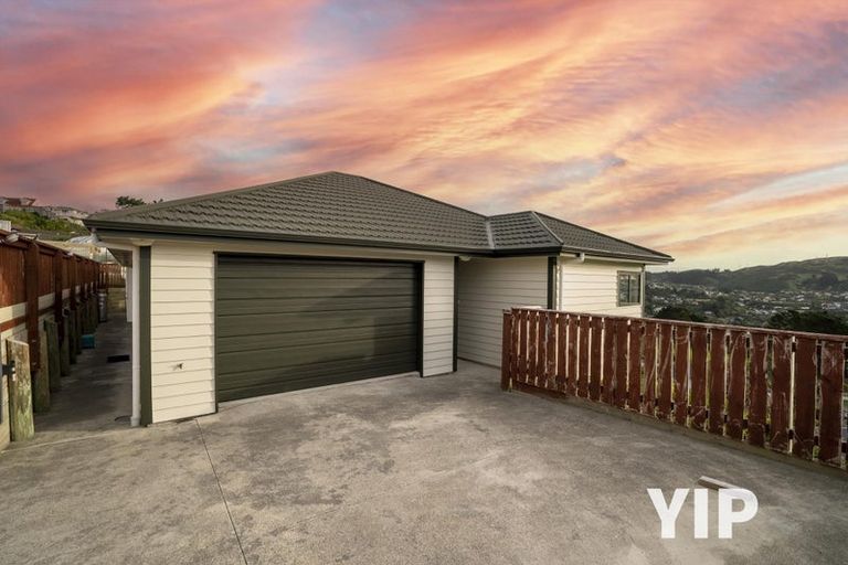 Photo of property in 7a Trinidad Crescent, Grenada Village, Wellington, 6037