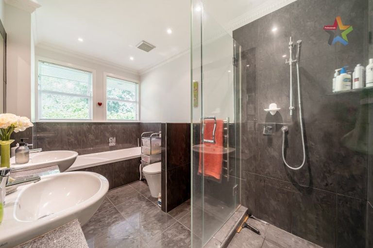 Photo of property in 48a Queens Grove, Hutt Central, Lower Hutt, 5010