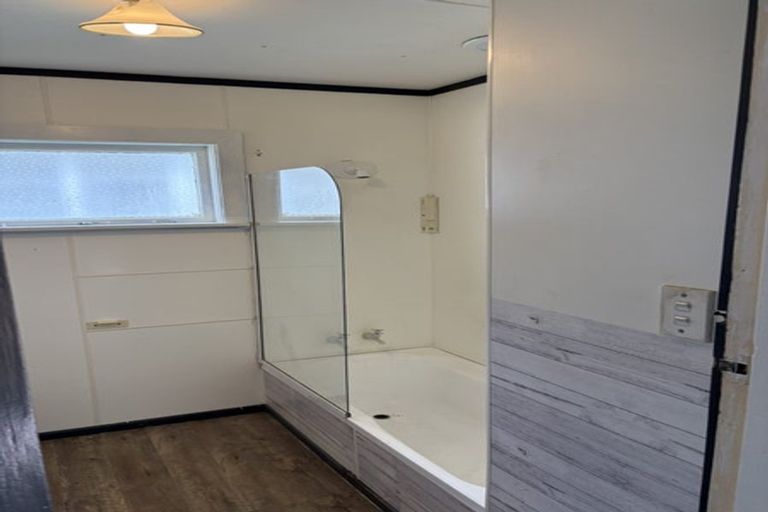 Photo of property in 100 Frederick Street, Wainuiomata, Lower Hutt, 5014