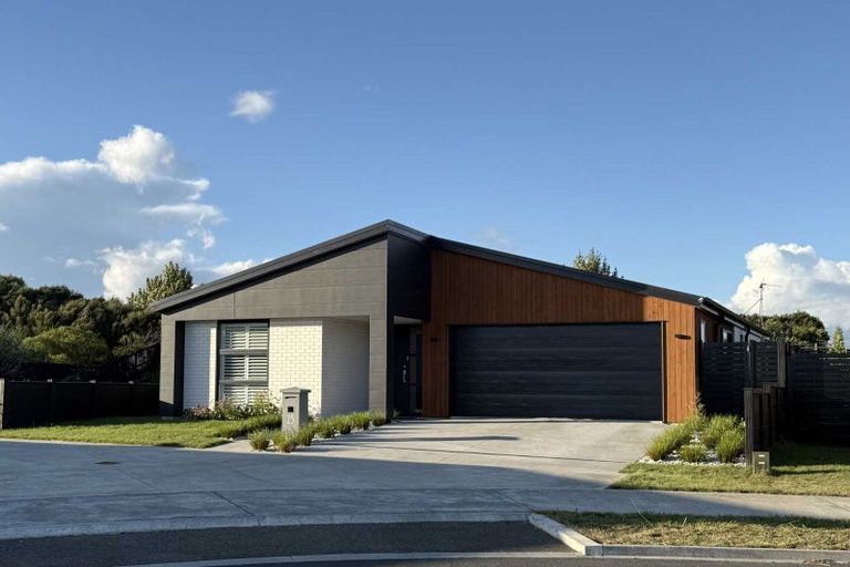 Photo of property in 25 Overton Street, Rototuna North, Hamilton, 3210