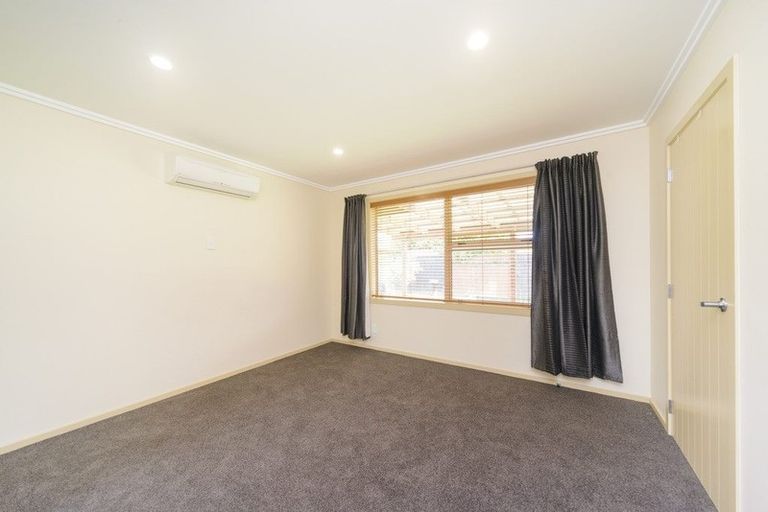 Photo of property in 7 Angelina Way, Kelvin Grove, Palmerston North, 4414