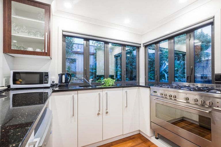 Photo of property in 15a Tennyson Street, Petone, Lower Hutt, 5012