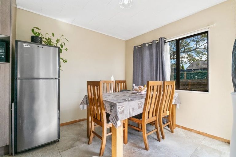 Photo of property in 1/10 Barcroft Place, Clendon Park, Auckland, 2103