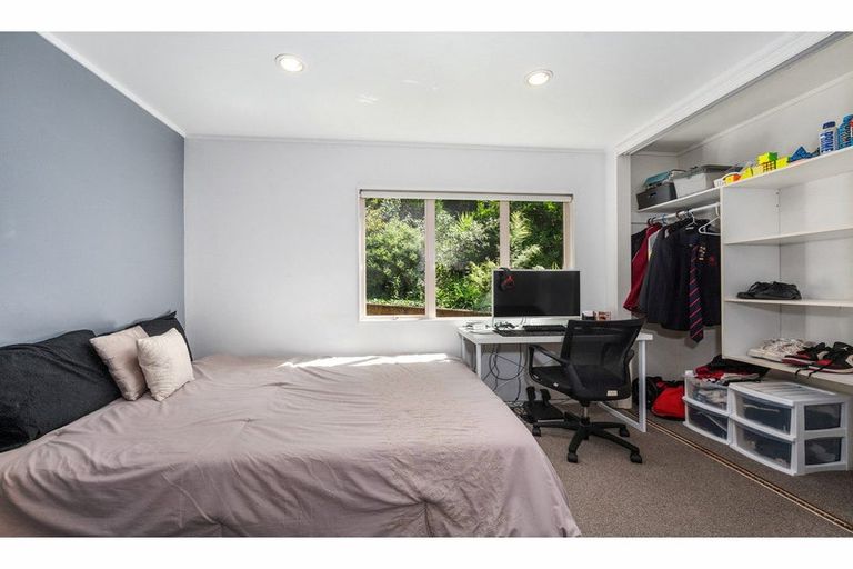 Photo of property in 29 Kate Sheppard Avenue, Torbay, Auckland, 0630