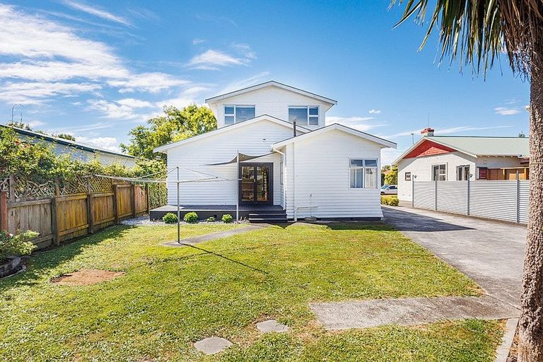 Photo of property in 7 Karaka Street, Hokowhitu, Palmerston North, 4410