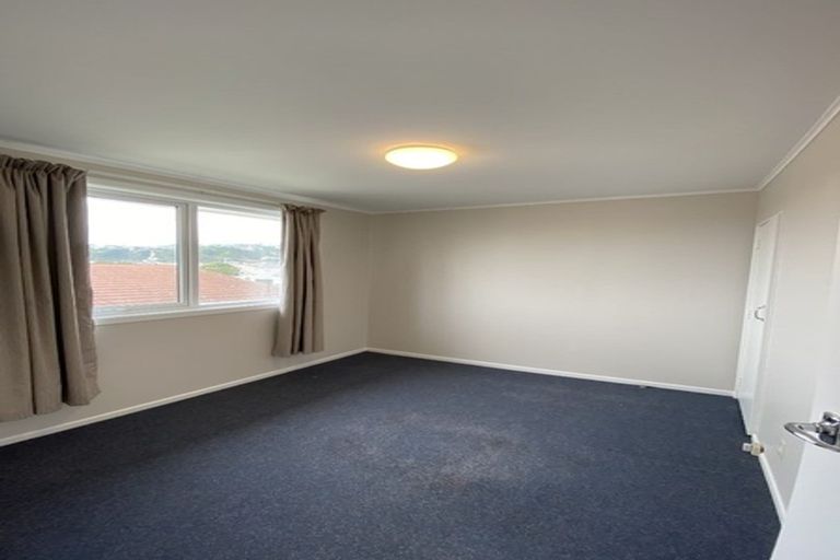 Photo of property in 3/55 Apu Crescent, Lyall Bay, Wellington, 6022