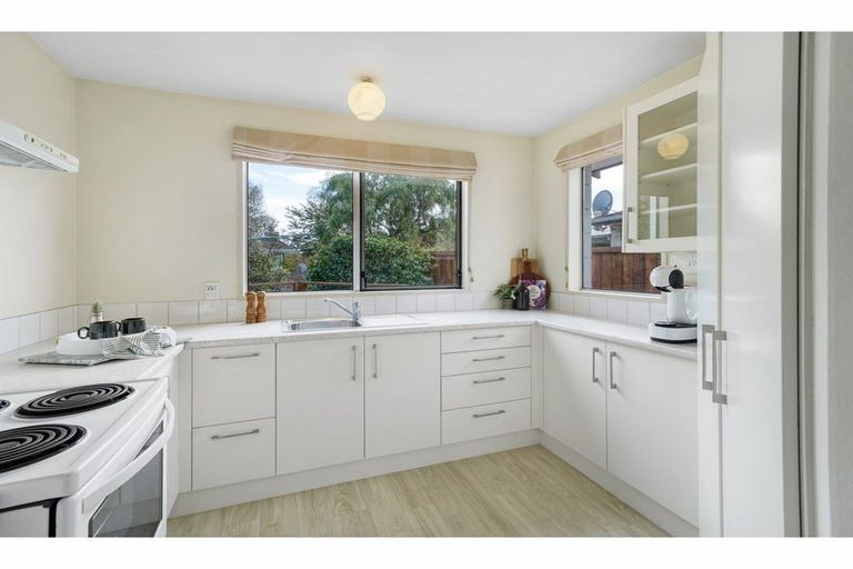 Photo of property in 2/6 Hythe Lane, Saint Martins, Christchurch, 8022