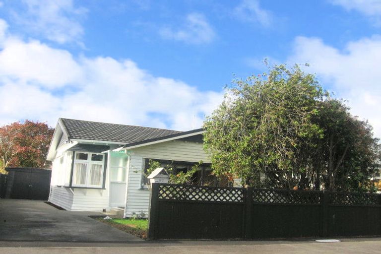 Photo of property in 97 Shamrock Street, Takaro, Palmerston North, 4412