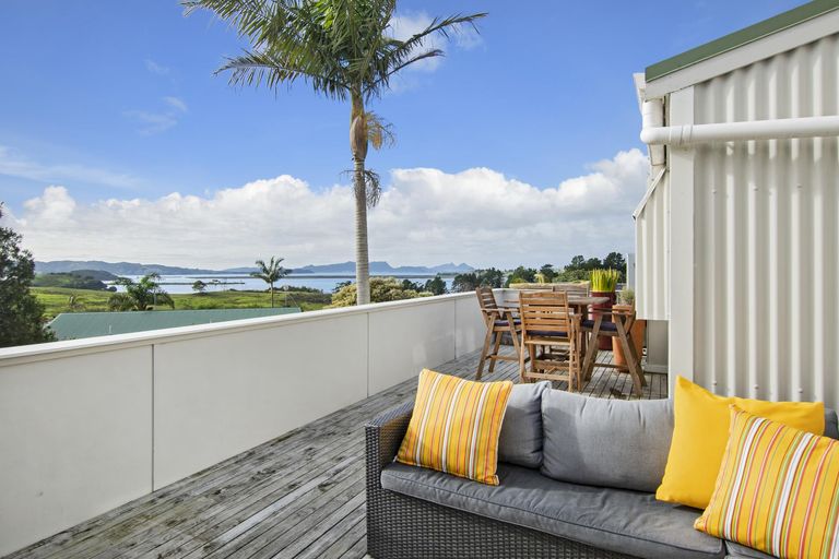 Photo of property in 14 Matakohe Place, Portland, Whangarei, 0178