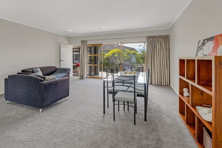 Photo of property in 10 Sea View Terrace, Cockle Bay, Auckland, 2014