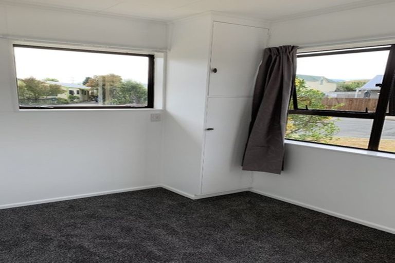 Photo of property in 7a Windlesham Place, Wakefield, 7025