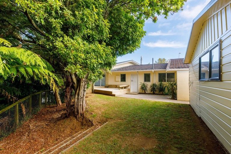 Photo of property in 235 Heta Road, Merrilands, New Plymouth, 4312