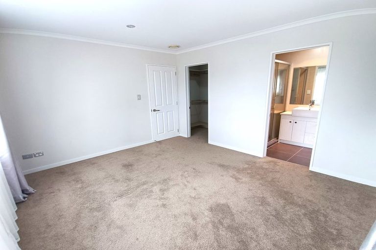 Photo of property in 73 Rosewell Crescent, Flat Bush, Auckland, 2019