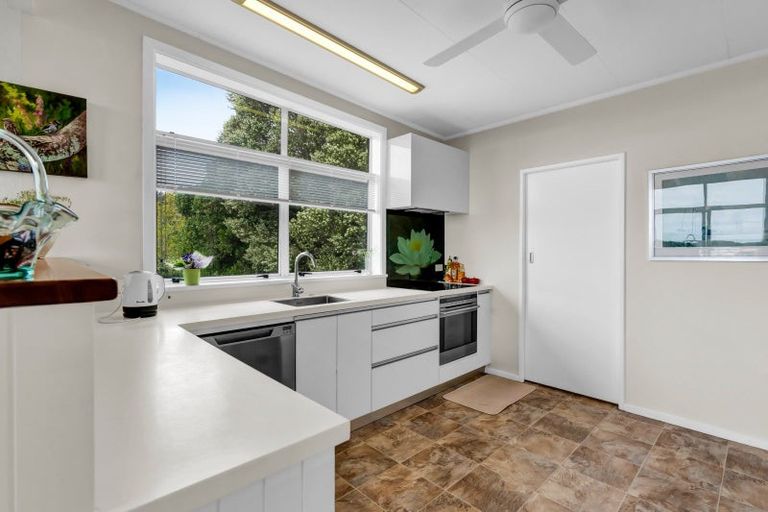 Photo of property in 335c Devon Street West, New Plymouth, 4310